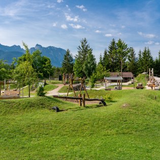 Flößerspielplatz mit Wippe, © Gemeinde Krün