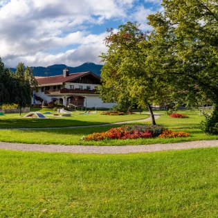 Kurpark mit Kurhaus, © Gemeinde Krün